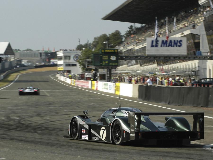  Bentley Speed 8 2003 года  (фото 12 из 18)